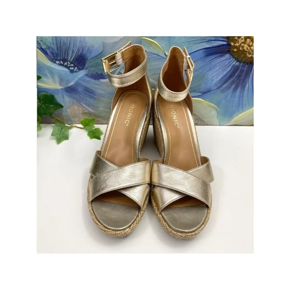 Vionic Marina Wedge Sandals in Gold Size 10